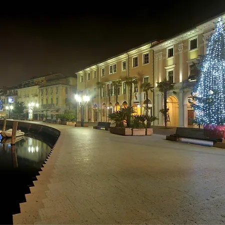 Antico Palazzo Signorile * サロ