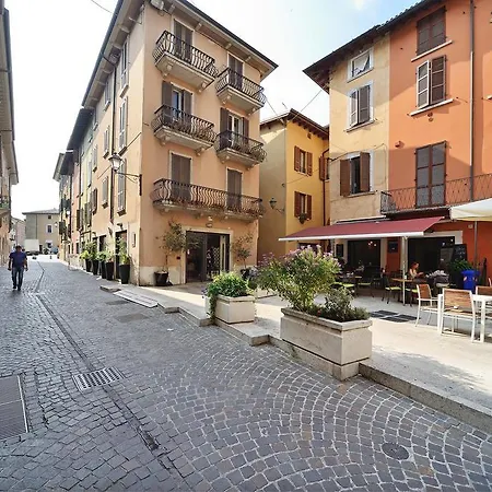 Antico Palazzo Signorile * サロ
