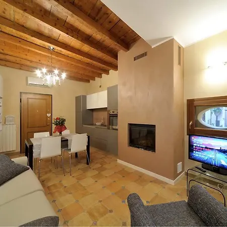 Antico Palazzo Signorile Apartamento *